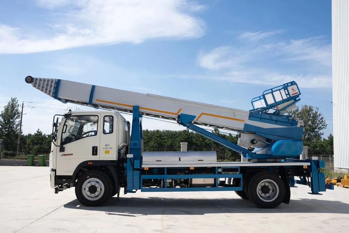 潜江经济开发区云梯上料车租赁费用